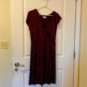 40’s style faux wrap dress in geometric pattern